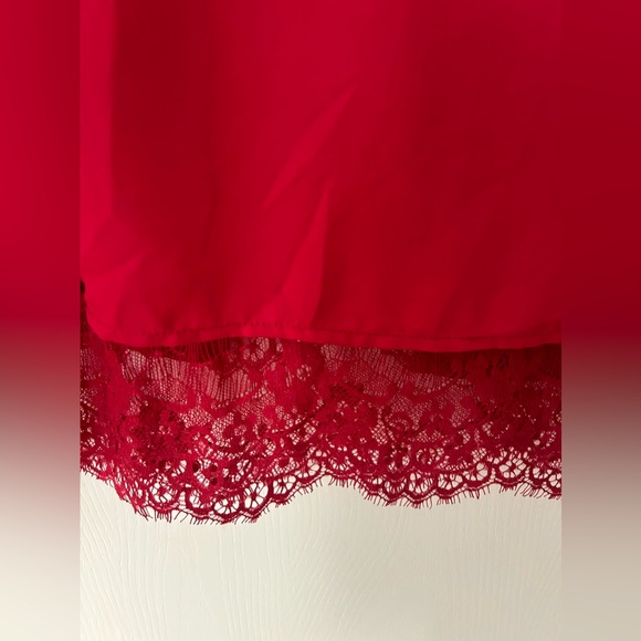 NWT Mine Red Burgundy Long Sleeve Laced Back Top Blouse. Size Medium - Picture 3 of 10